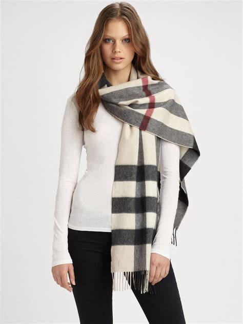 cashmere muffler burberry|burberry cashmere scarves for women.